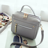 Mold Style Shoulder Bag