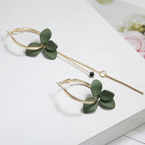 Swinging Flower Earring