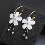 Swinging Flower Earring